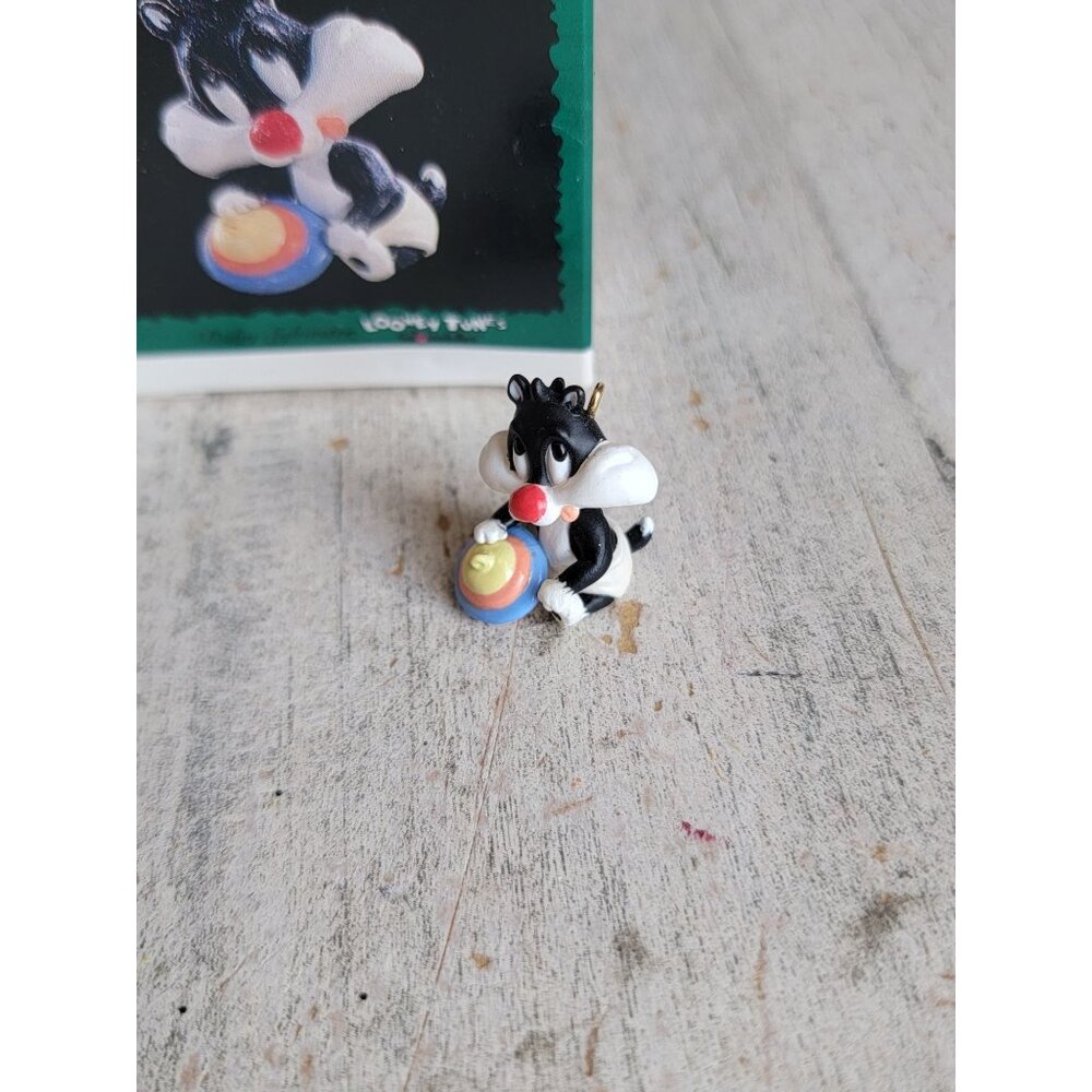 Hallmark vintage miniature baby Sylvester Looney‎ tunes ornament Xmas